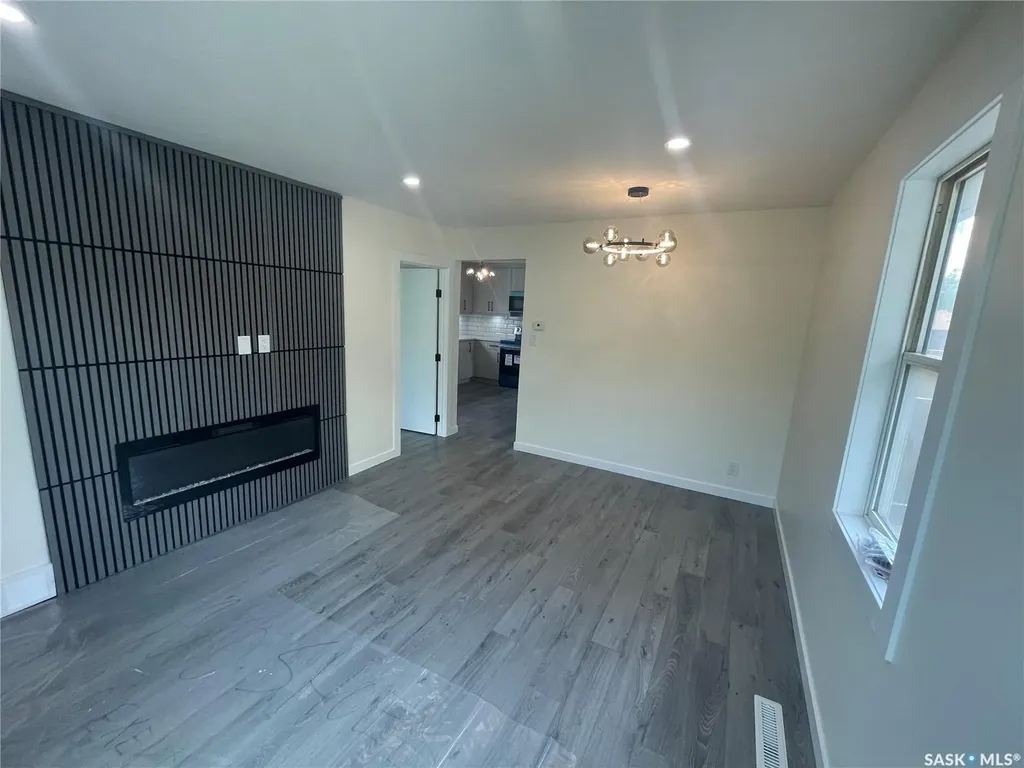 911 23rd Street Saskatoon SK S7L 0A5