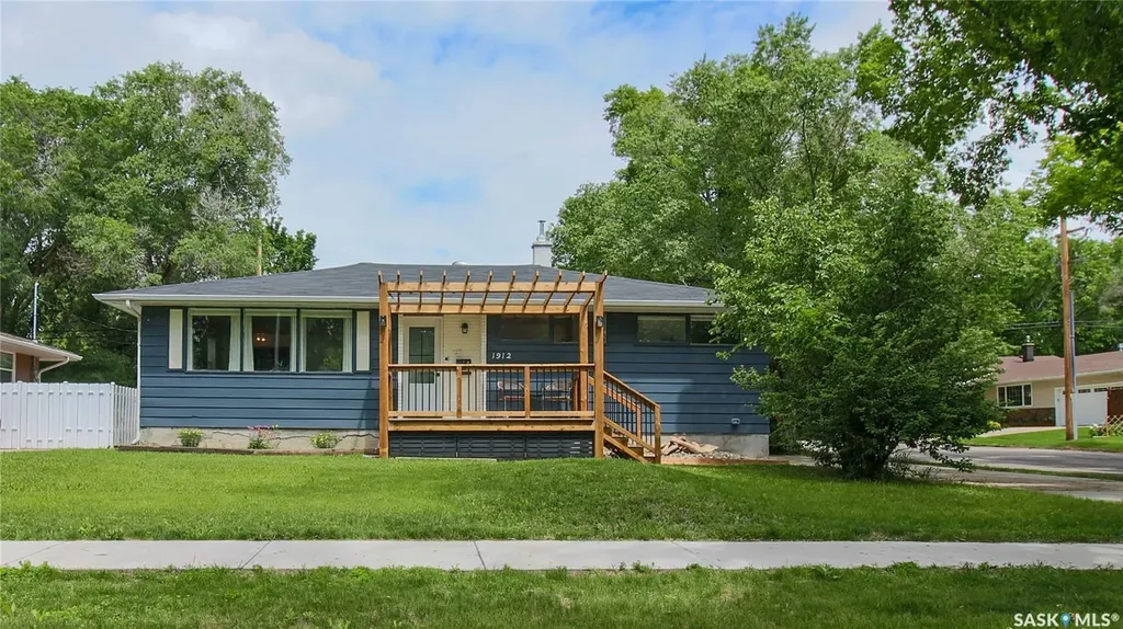 1912 Grant Drive Regina SK S4S 4V6