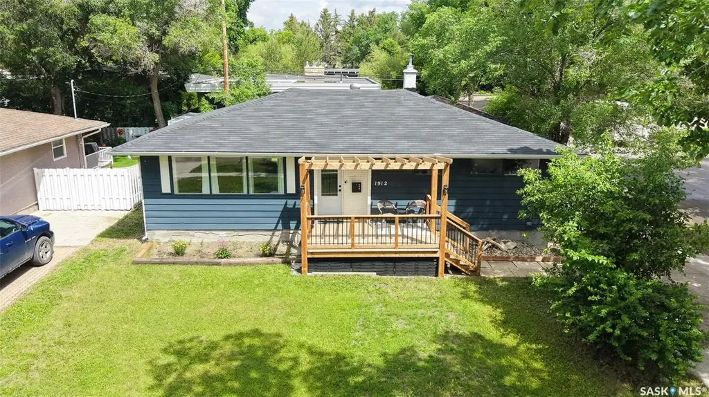 1912 Grant Drive Regina SK S4S 4V6