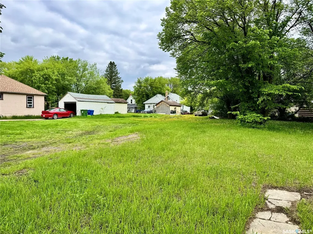 81 Myrtle Avenue Yorkton SK S3N 1P8