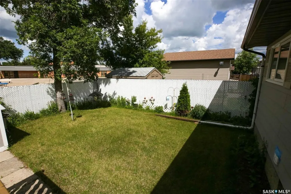 54 Springstein Avenue Regina SK S4R 7K7