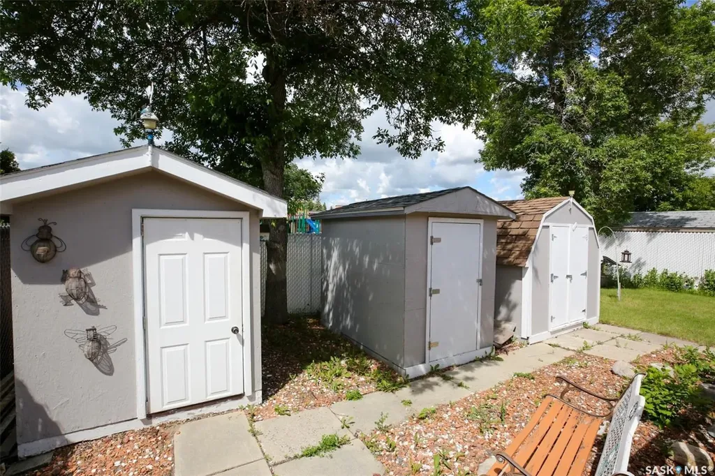 54 Springstein Avenue Regina SK S4R 7K7