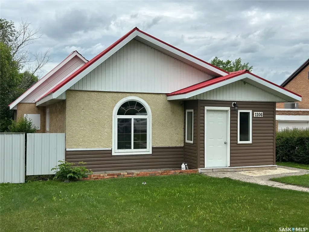 1106 1st Street Estevan SK S4A 0G9