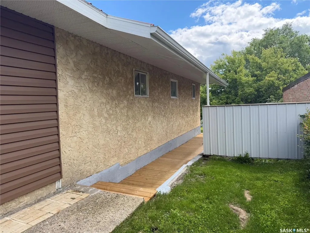 1106 1st Street Estevan SK S4A 0G9