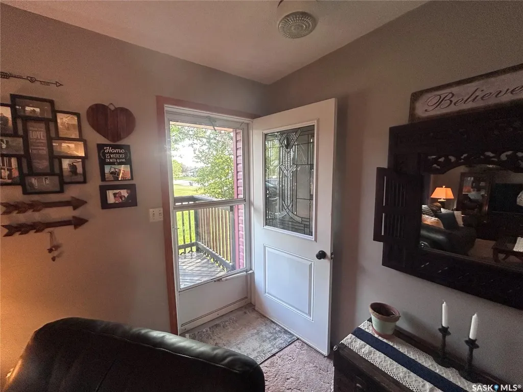 402 1st Street N Lampman SK S0C 1N0