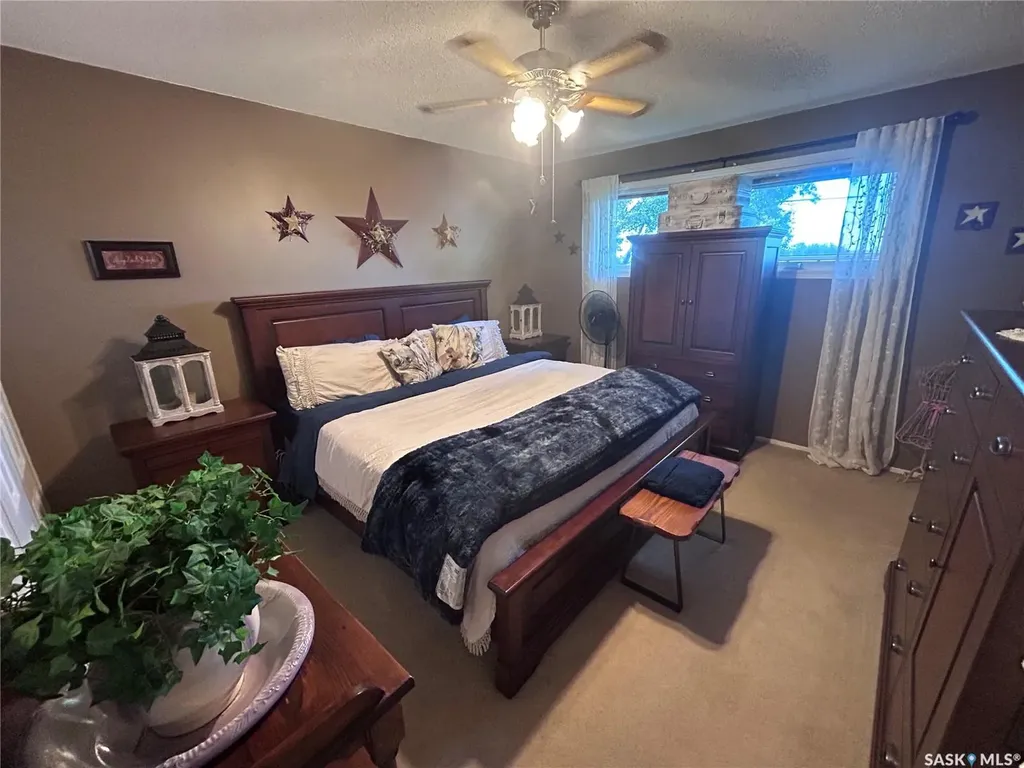 402 1st Street N Lampman SK S0C 1N0