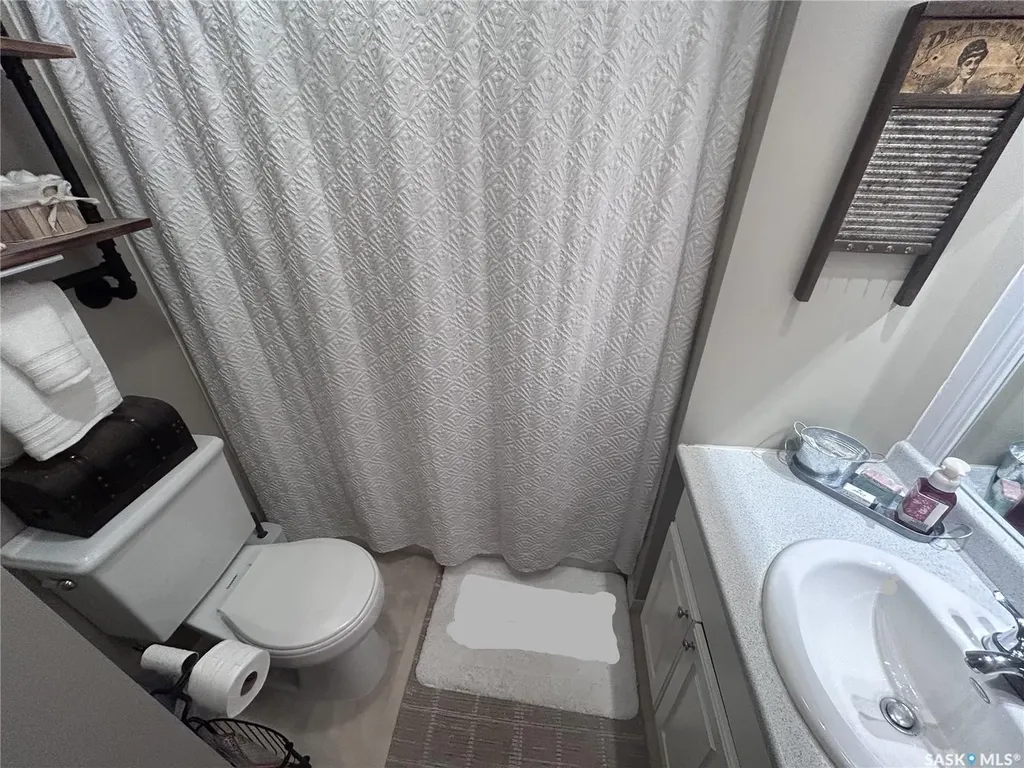 402 1st Street N Lampman SK S0C 1N0