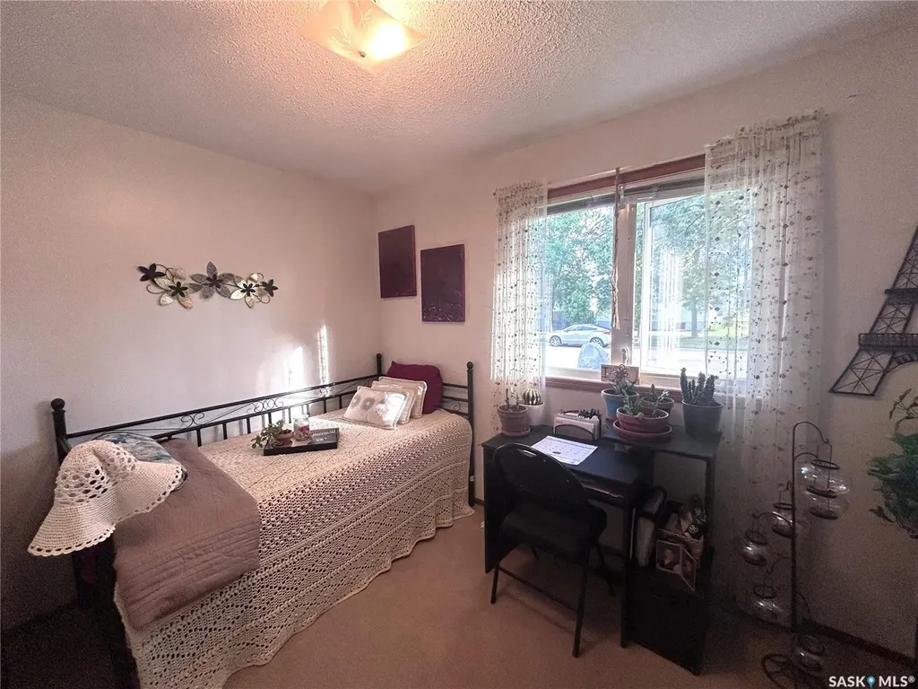 402 1st Street N Lampman SK S0C 1N0