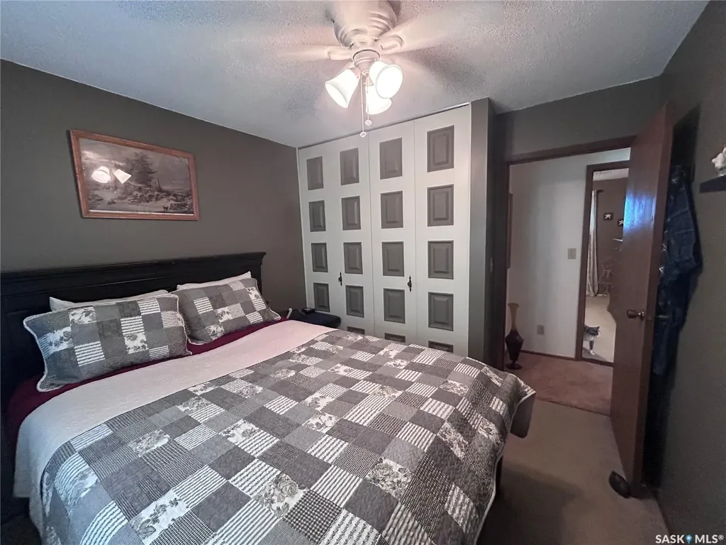 402 1st Street N Lampman SK S0C 1N0
