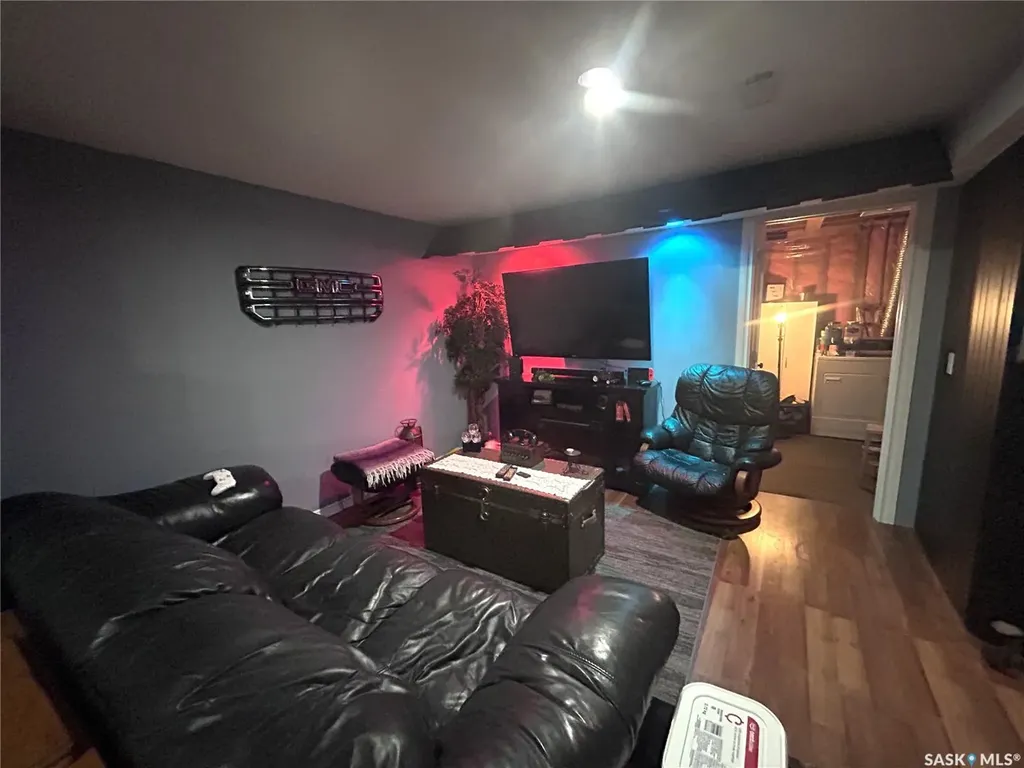 402 1st Street N Lampman SK S0C 1N0
