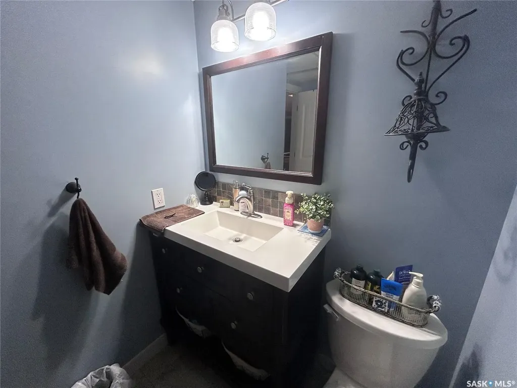 402 1st Street N Lampman SK S0C 1N0