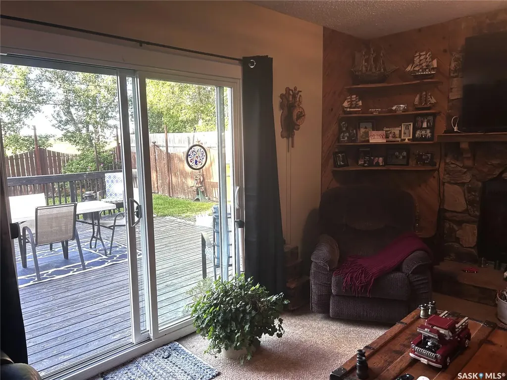 402 1st Street N Lampman SK S0C 1N0