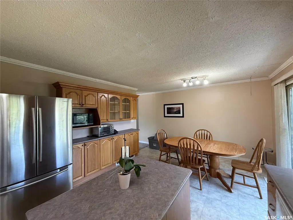 342 4th Avenue SW Eston SK S0L 1A0