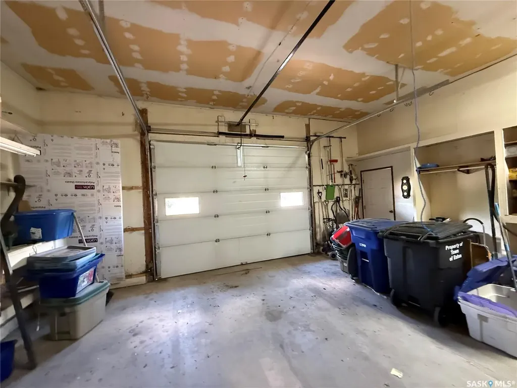 342 4th Avenue SW Eston SK S0L 1A0