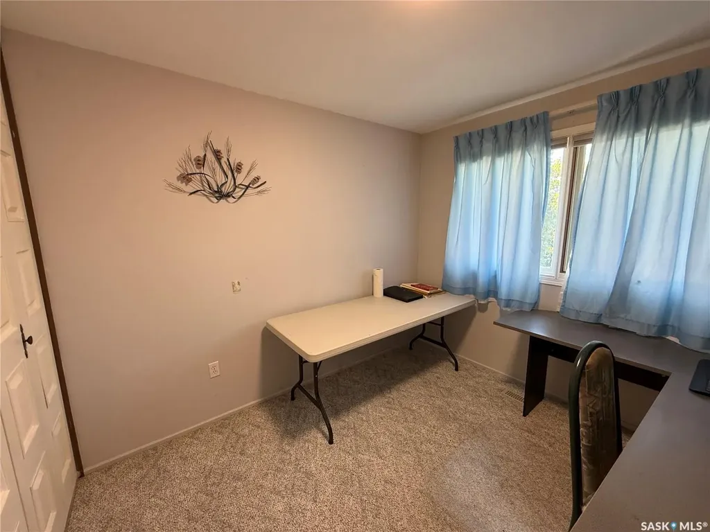 342 4th Avenue SW Eston SK S0L 1A0