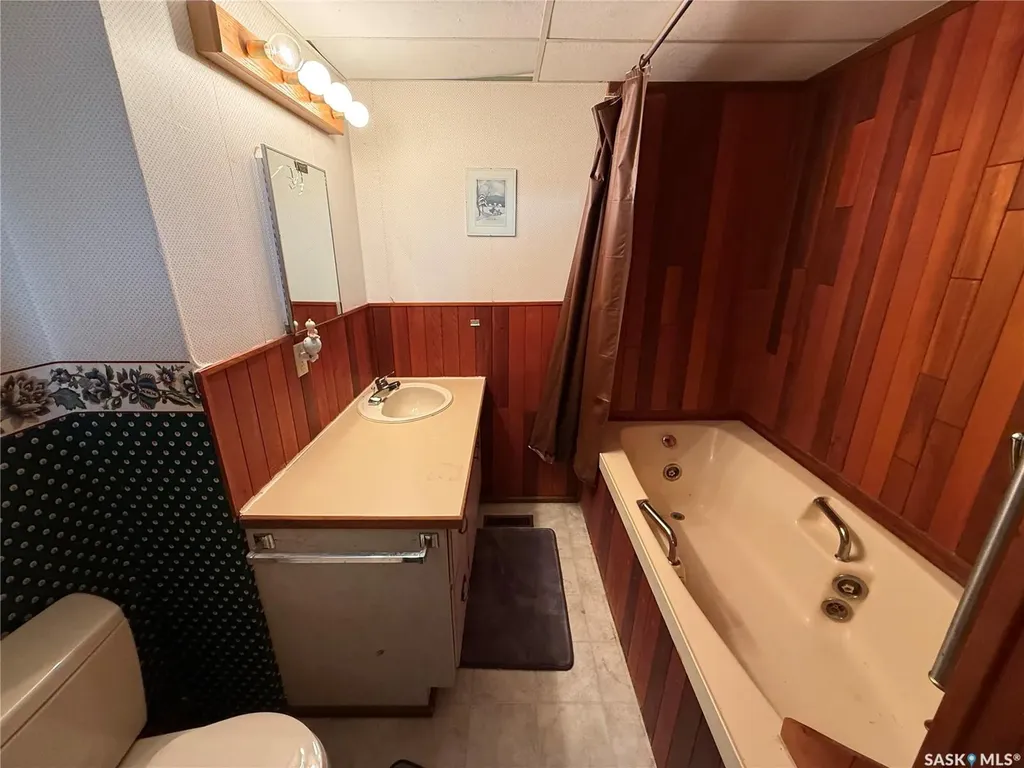 342 4th Avenue SW Eston SK S0L 1A0