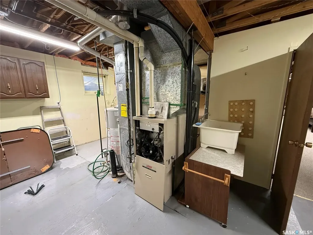 342 4th Avenue SW Eston SK S0L 1A0