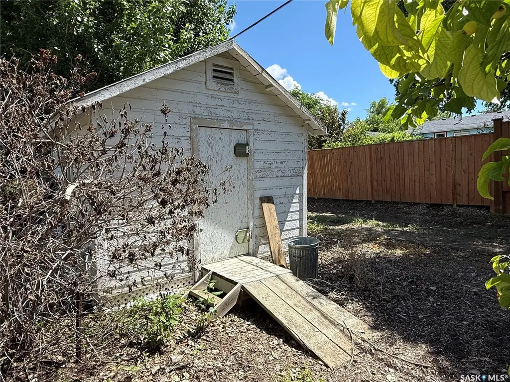 342 4th Avenue SW Eston SK S0L 1A0