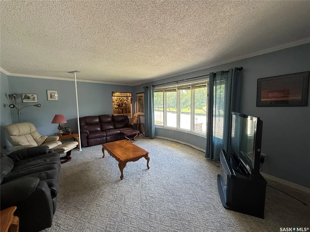 342 4th Avenue SW Eston SK S0L 1A0