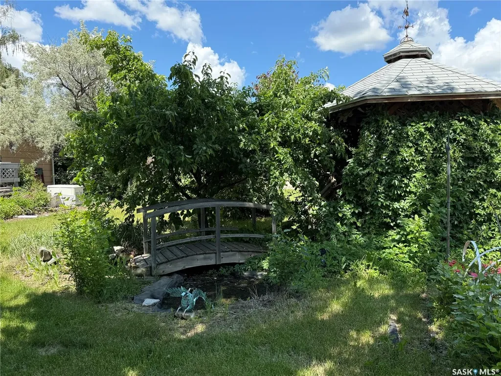 342 4th Avenue SW Eston SK S0L 1A0