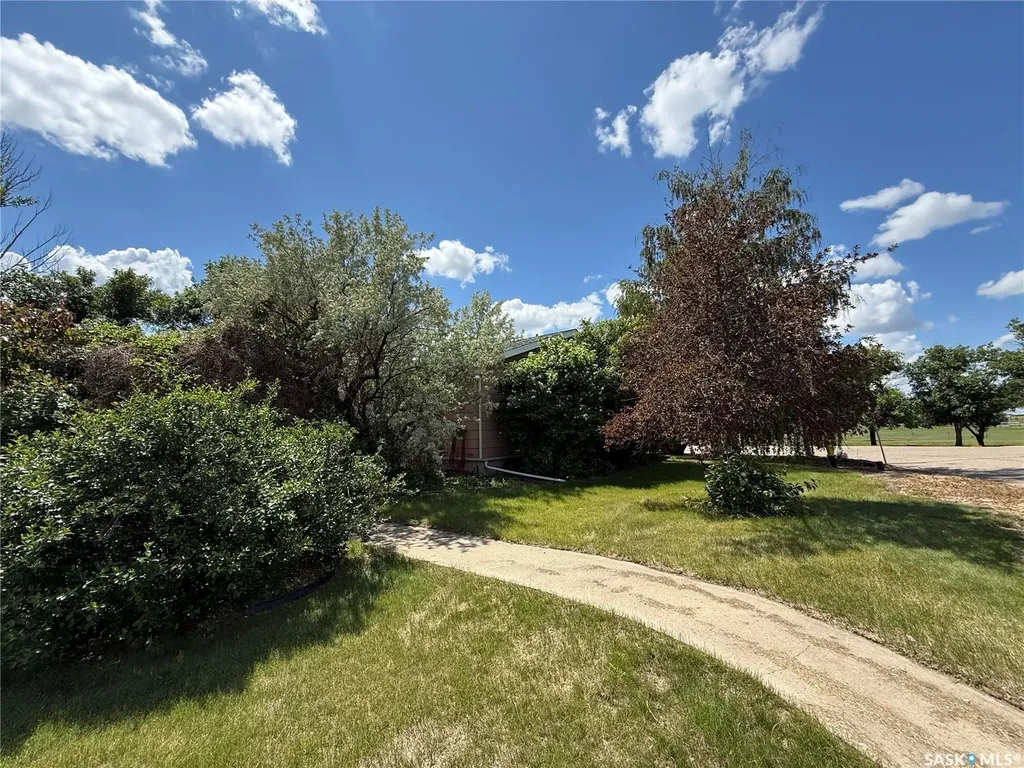 342 4th Avenue SW Eston SK S0L 1A0