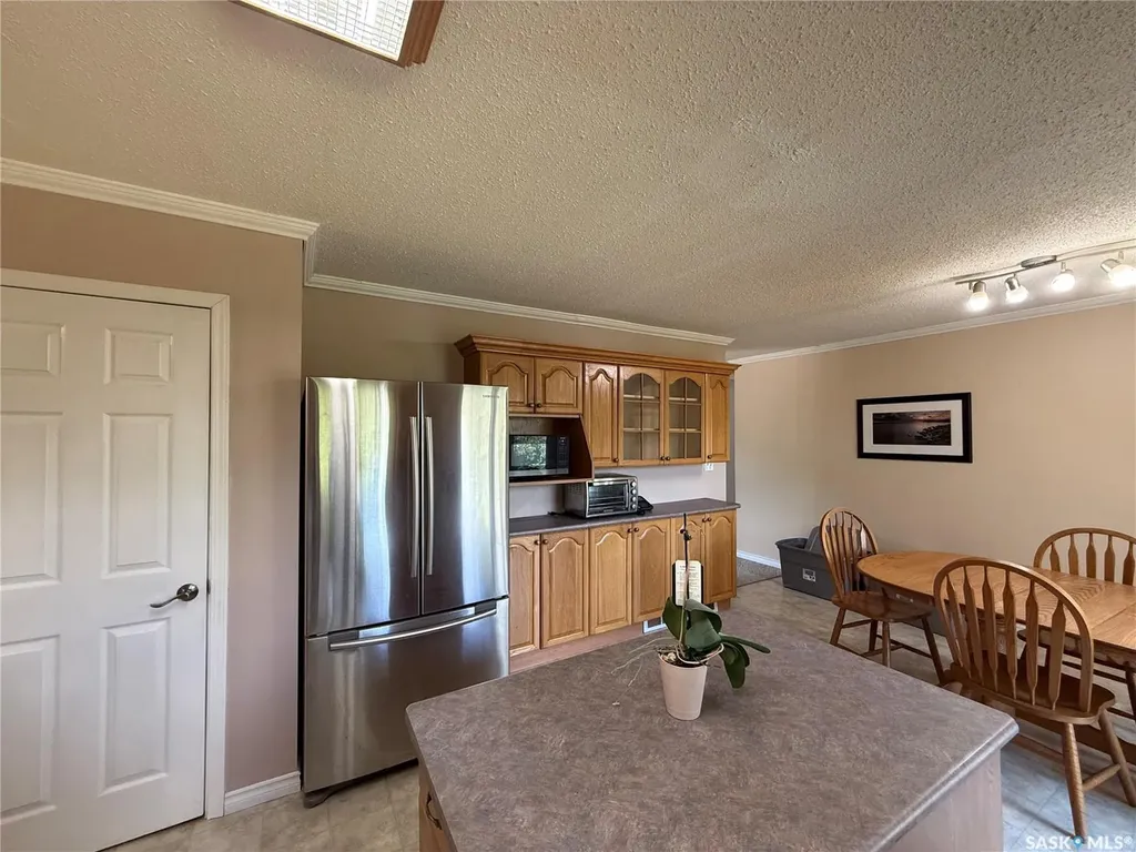 342 4th Avenue SW Eston SK S0L 1A0