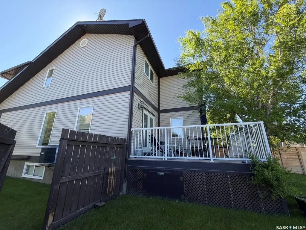 725 Centre Street Shaunavon SK S0N 0M0