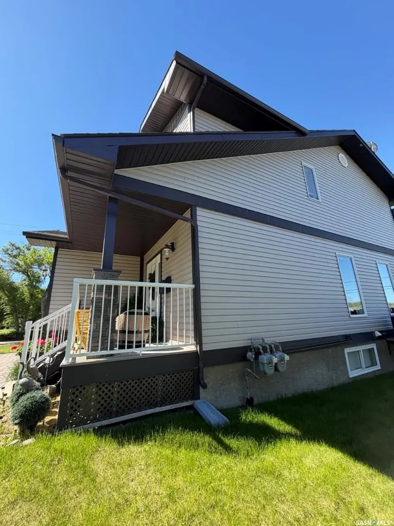 725 Centre Street Shaunavon SK S0N 0M0