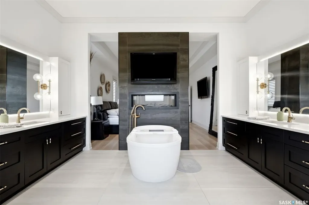 164 Oxbow Crescent Regina SK S4Y 0A6