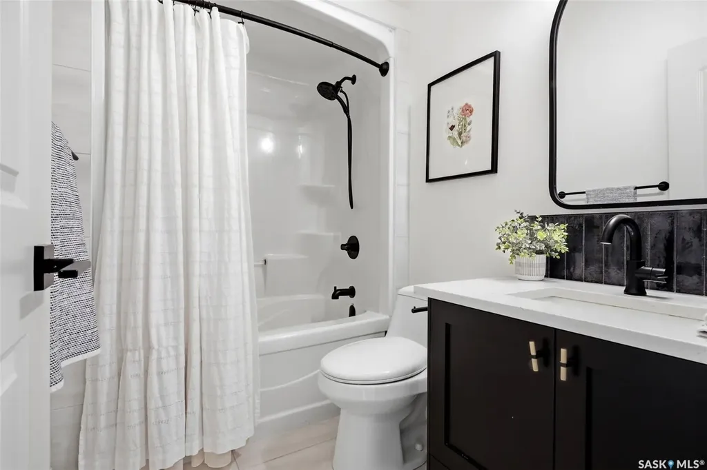 164 Oxbow Crescent Regina SK S4Y 0A6