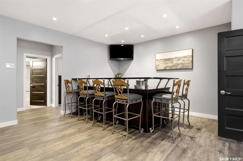 164 Oxbow Crescent Regina SK S4Y 0A6