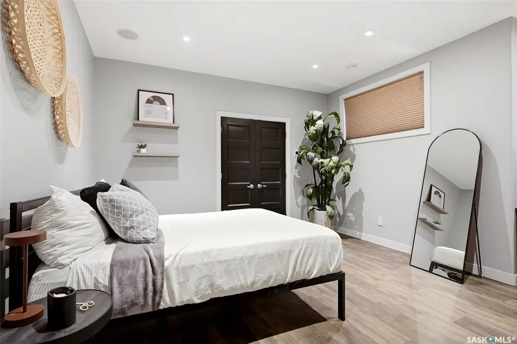 164 Oxbow Crescent Regina SK S4Y 0A6