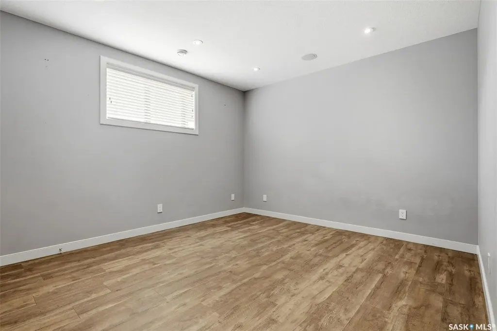 164 Oxbow Crescent Regina SK S4Y 0A6