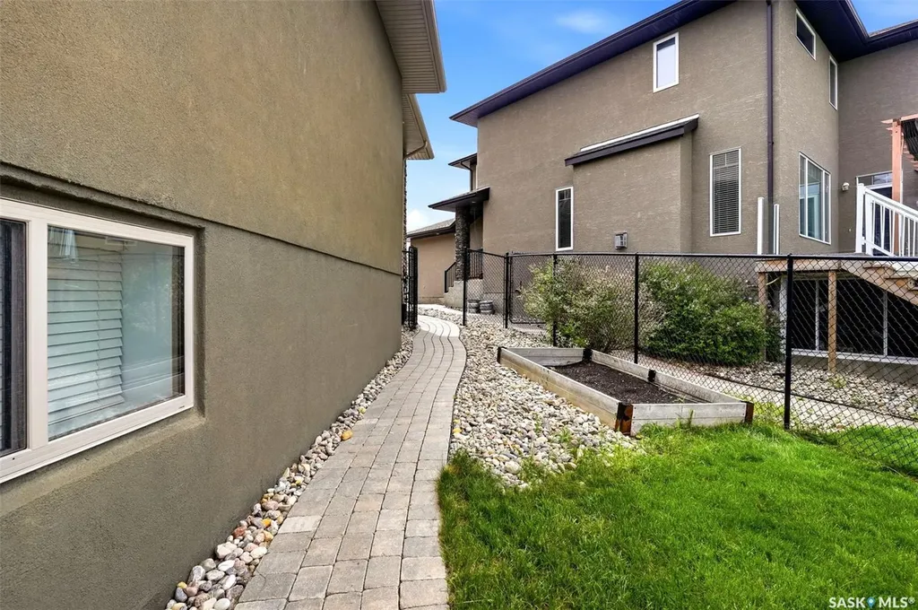 164 Oxbow Crescent Regina SK S4Y 0A6