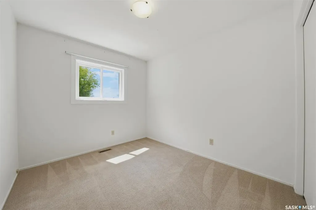 241-239 Molloy Street Saskatoon SK S7K 6J3
