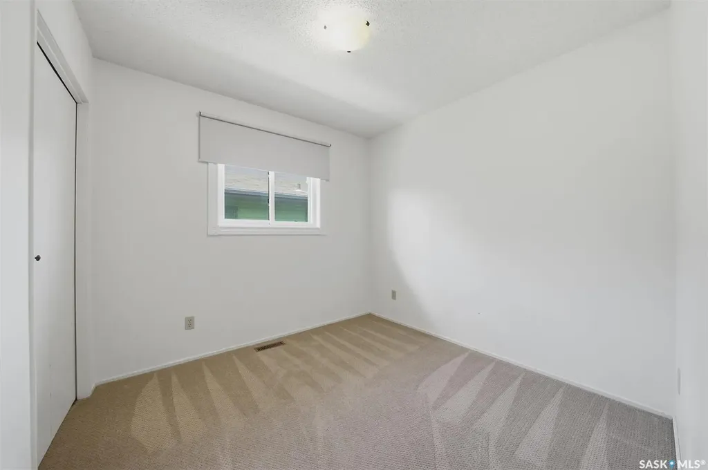241-239 Molloy Street Saskatoon SK S7K 6J3