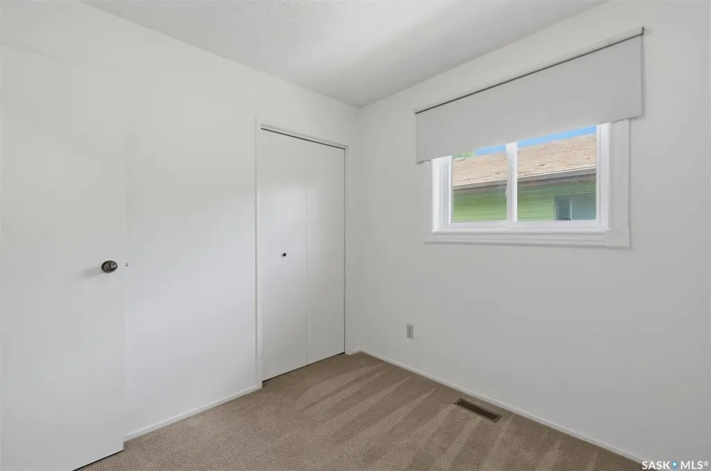 241-239 Molloy Street Saskatoon SK S7K 6J3