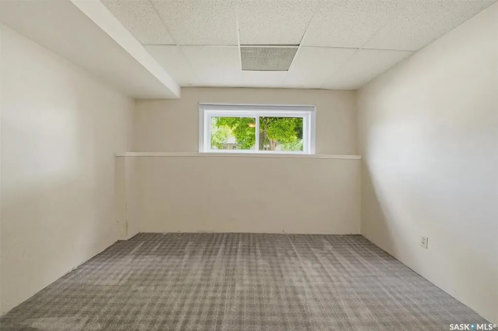 241-239 Molloy Street Saskatoon SK S7K 6J3