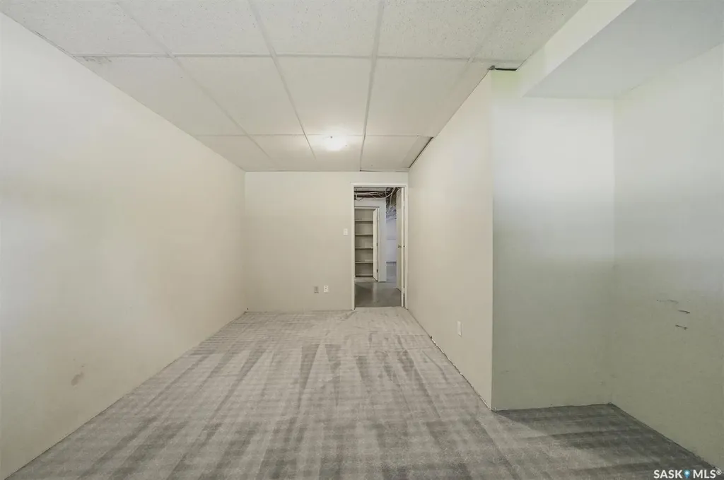 241-239 Molloy Street Saskatoon SK S7K 6J3