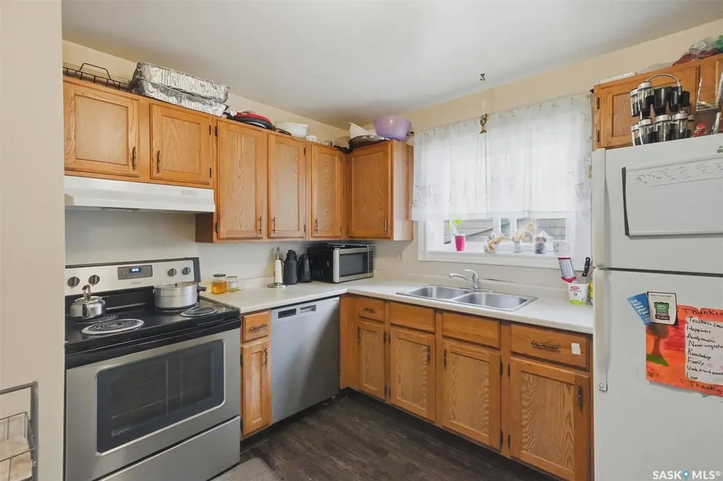 241-239 Molloy Street Saskatoon SK S7K 6J3