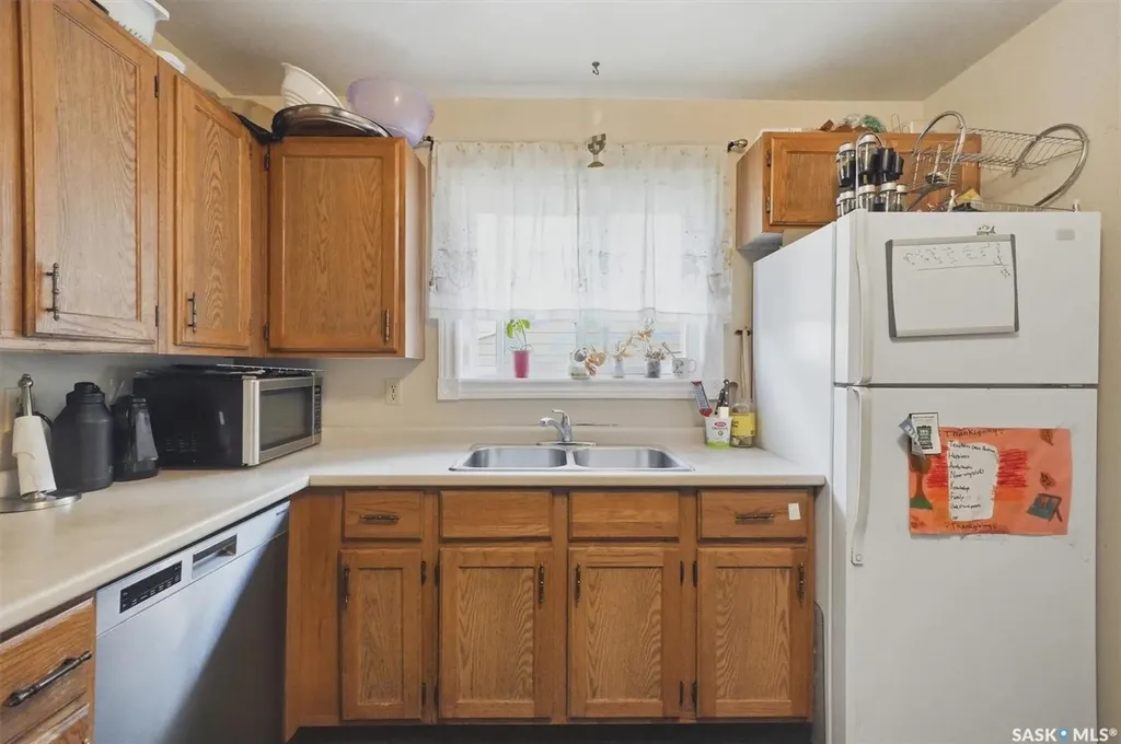 241-239 Molloy Street Saskatoon SK S7K 6J3