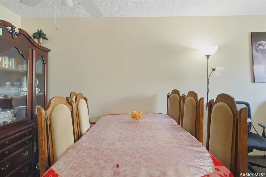 241-239 Molloy Street Saskatoon SK S7K 6J3