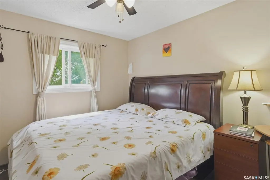 241-239 Molloy Street Saskatoon SK S7K 6J3
