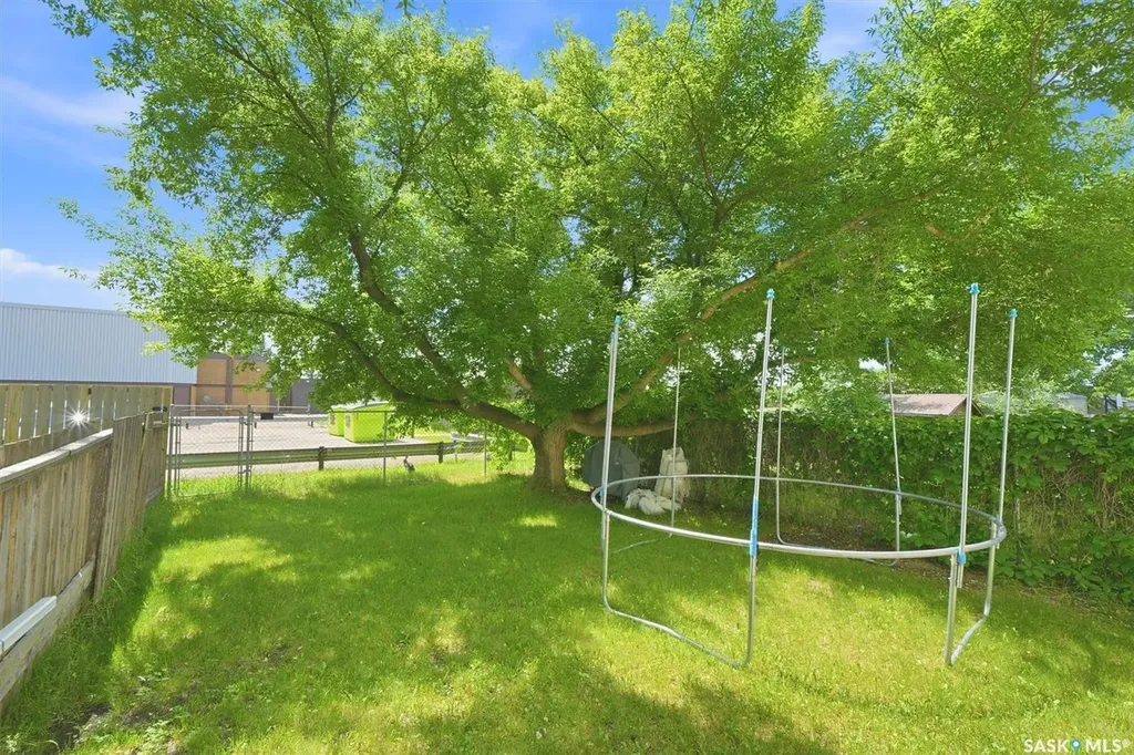 241-239 Molloy Street Saskatoon SK S7K 6J3