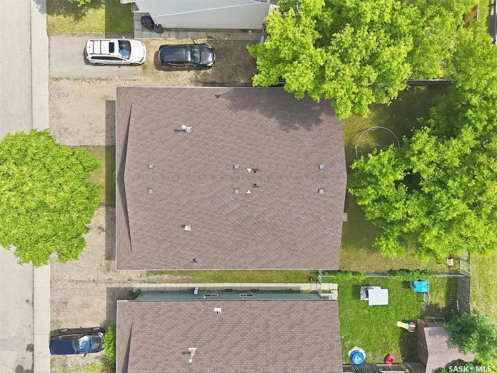 241-239 Molloy Street Saskatoon SK S7K 6J3