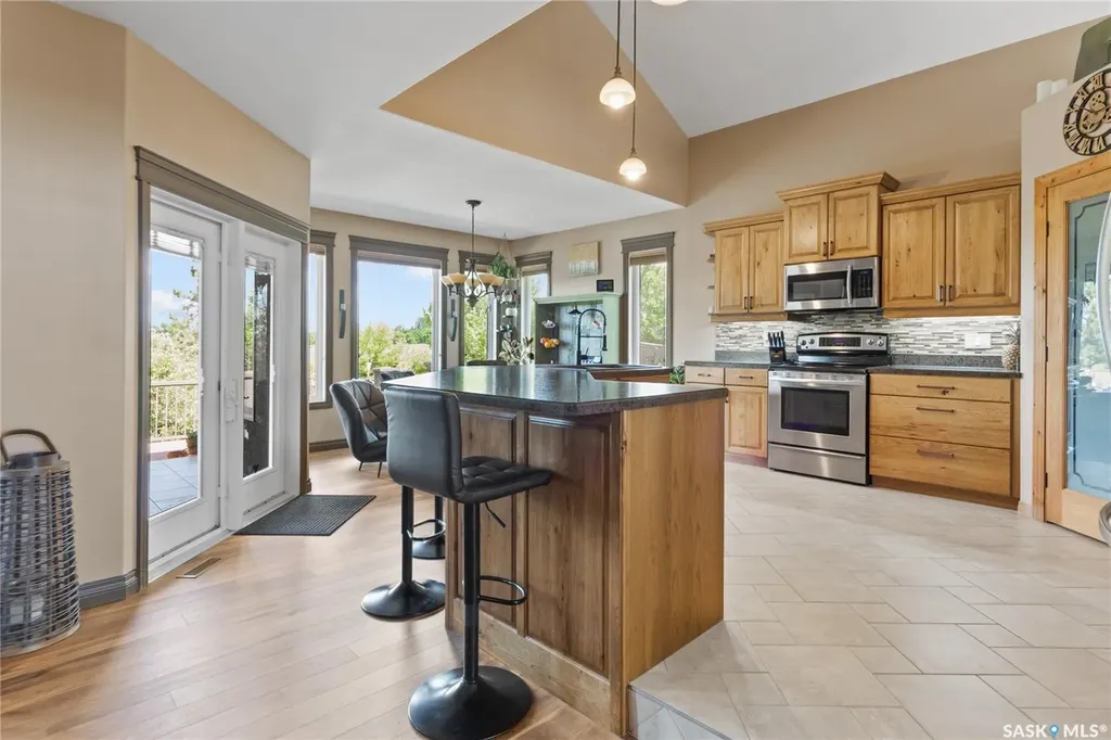1242 Willowgrove Court Saskatoon SK S7W 0A8