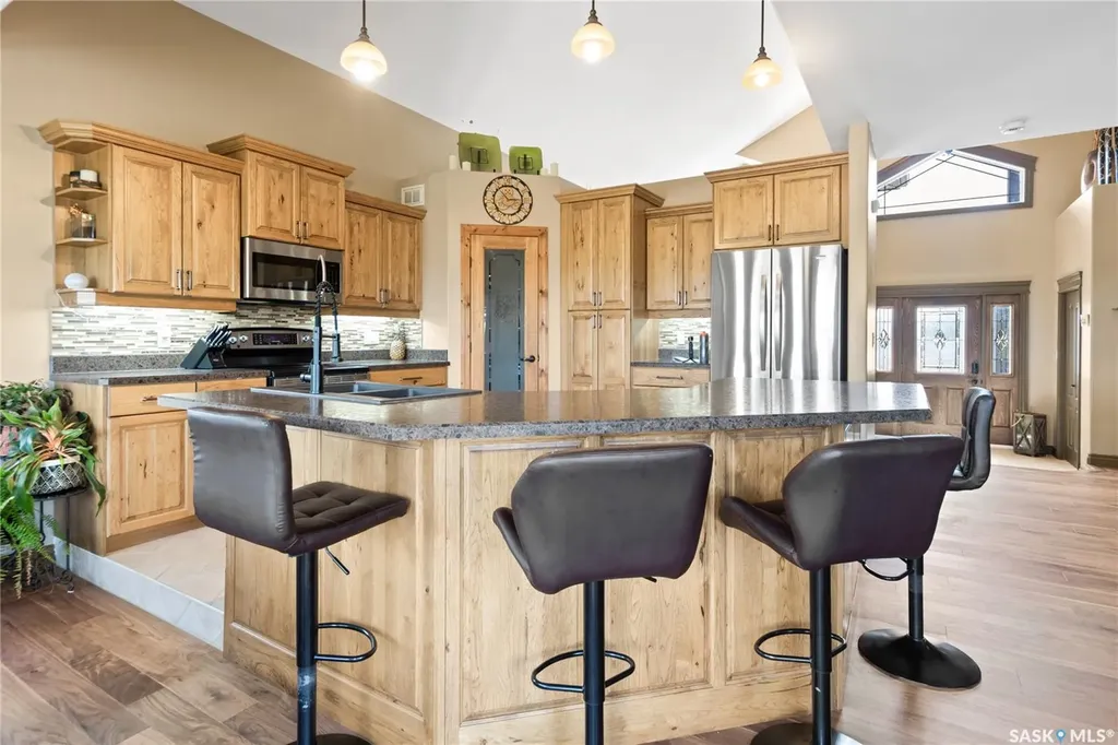 1242 Willowgrove Court Saskatoon SK S7W 0A8