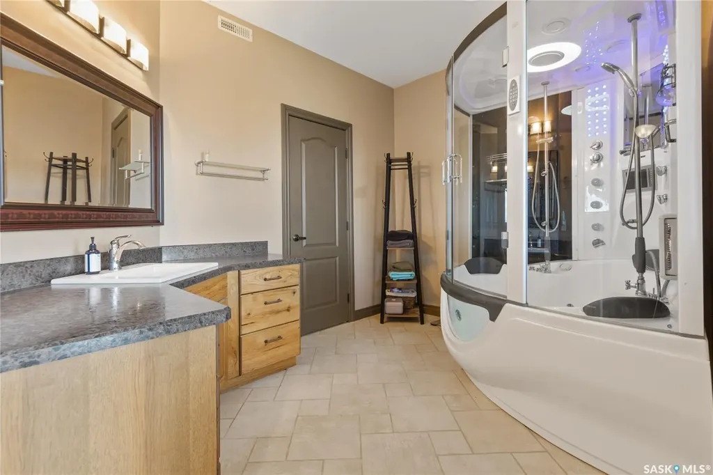 1242 Willowgrove Court Saskatoon SK S7W 0A8