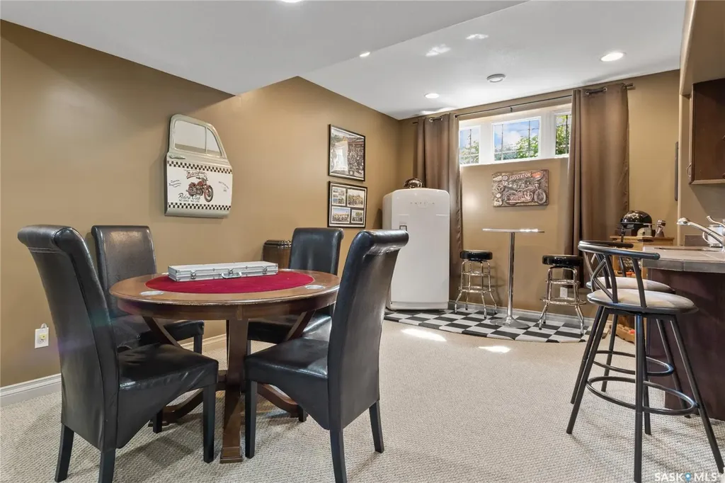 1242 Willowgrove Court Saskatoon SK S7W 0A8