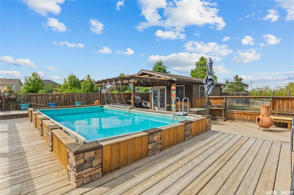1242 Willowgrove Court Saskatoon SK S7W 0A8